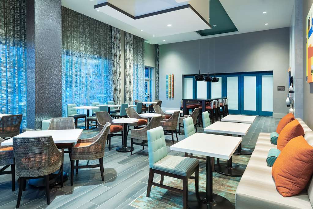 Hampton Inn & Suites Atlanta Buckhead Place Restaurante foto